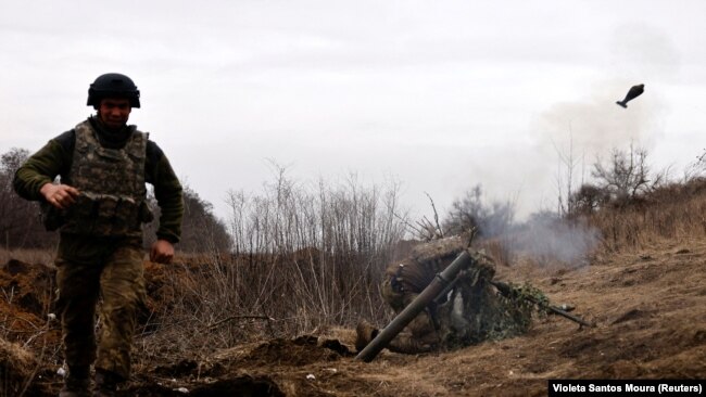 Окоптағы өмір, өлім және атыс. Украинаның Бахмут үшін шайқасы 