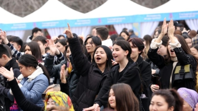 Алматыда Халықаралық әйелдер күніне орай митинг-концерт өтті