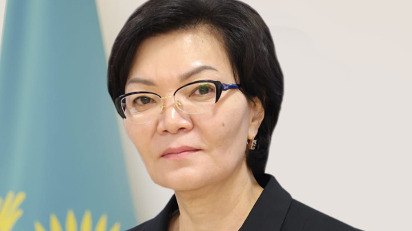 Арым таза: Еңбек министрі көзілдірігінің реплика екенін айтты
