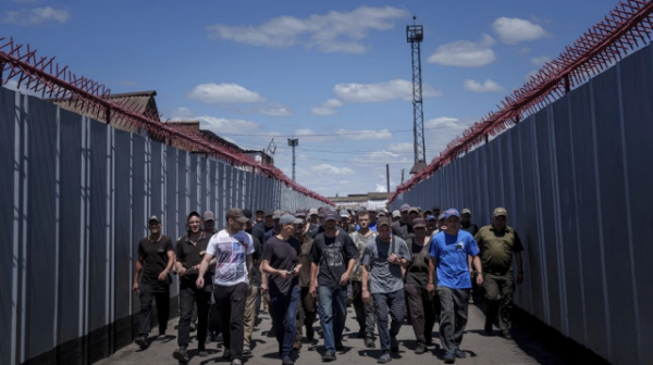 Украина түрмедегі тұтқындарды соғысқа айдай бастады