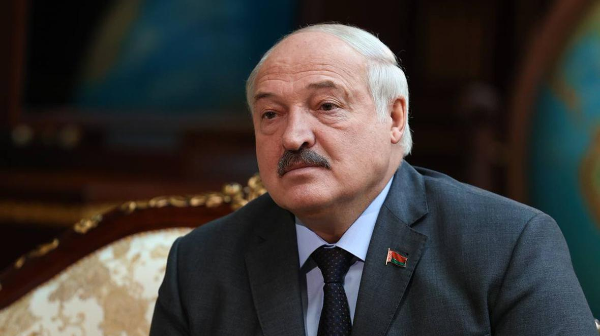 Доллар десе шошимыз: Лукашенко ШЫҰ отырысында доллардан бас тартуды ұсынды