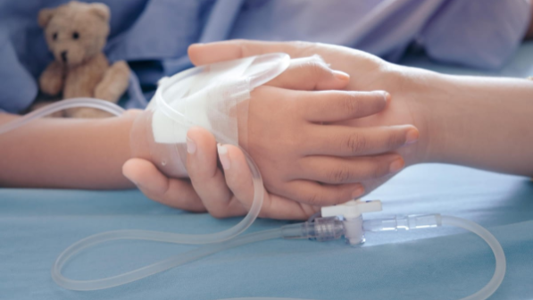 Теміртауда өкпесі қабынып ауруханаға түскен 2 жасар бала неге шетінеді? (Видео)