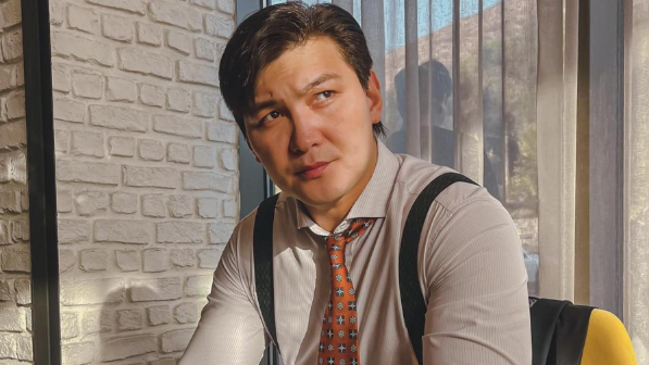 “Екі жаққа кеттік, көп қарсылық болды”. Жігер Ауыпбаев жеке өмірі жайлы ашып айтты (ВИДЕО)