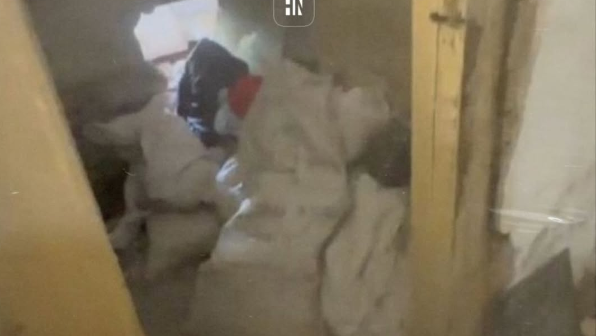 Екі ұлы анасының мәйітінің жанында ойнап жүрген: Қарыз үшін жалғызбасты келіншекті өлтіріп кетті