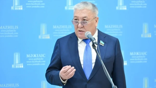 "Ай сайынғы мобилді аударым 300 мыңнан асса, дәлелдеу керек" - Ұлықбек Тұмашынов