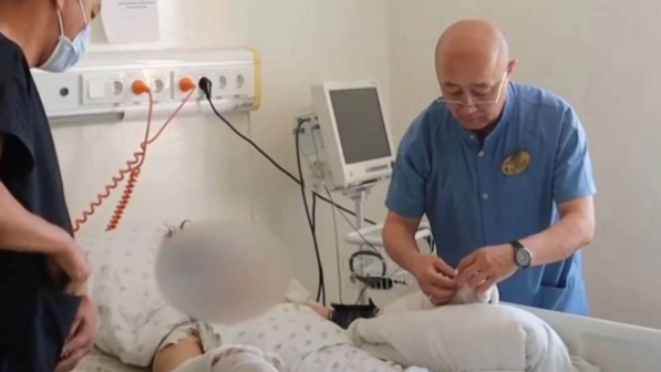 “Саусақтарын балтамен шауып тастаған": Шиеліде әйелін мүгедек қылған мұғалімге қатысты сот үкімі шықты