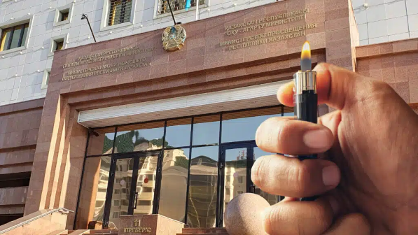 "Жанғыш сұйықтық құйып, от қойған" - Астанадағы министрлер үйін өртеген адам кім? (ВИДЕО)