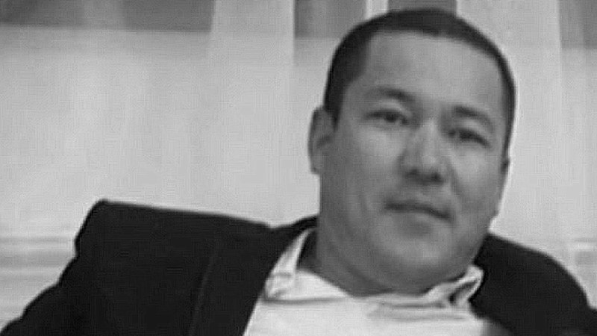 Артында 5 баласы қалды: Ақтауда ер адам суға батып бара жатқандарды құтқарып, өзі батып кеткен