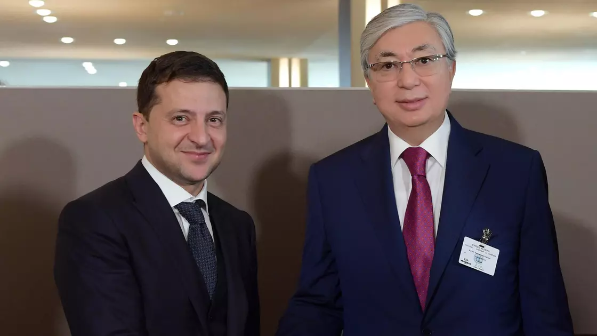 "Жаман болса да бітім артық": Зеленский Путинмен сөйлесер алдында Тоқаевқа қоңырау шалды