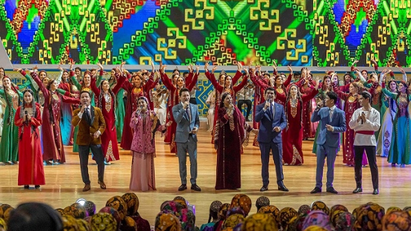 "Артық салмақтан арылуға бұйрық берілген" - Әртістерге сахнаға шығуға тыйым салынды 