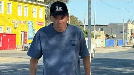 “Бөгде ер адам ойын алаңындағы екі баланы құшақтап, сүйгісі келген” - Құлсарыдағы сұмдық туралы тың дерек шықты (ФОТО)