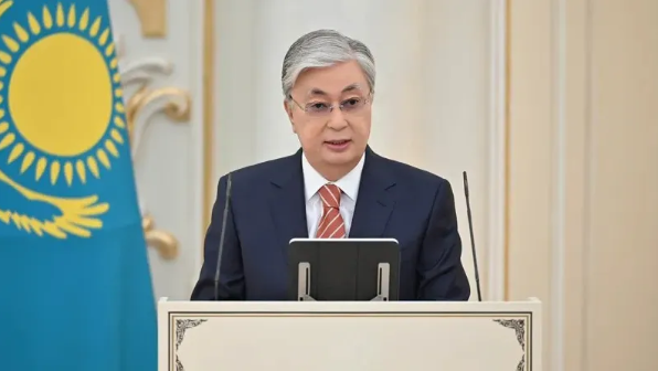 Тоқаев күрестен әлем чемпионатының жеңімпаздары мен жүлдегерлерін марапаттады