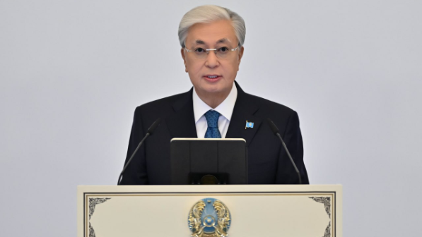 “Еліміздің басты мерекесі!” - Қасым-Жомарт Тоқаев Қазақстандықтарды Республика күнімен құттықтады