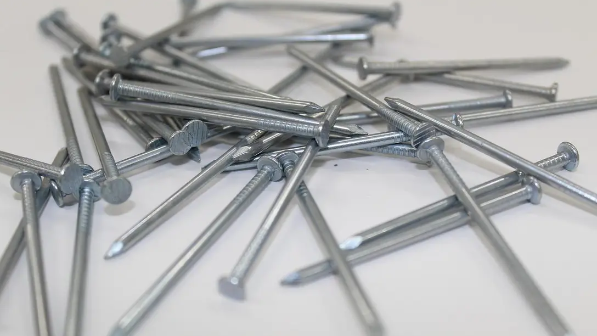 Шымкентте бір жасар бала 4 сантиметрлік шегені жұтып қойған (ВИДЕО)