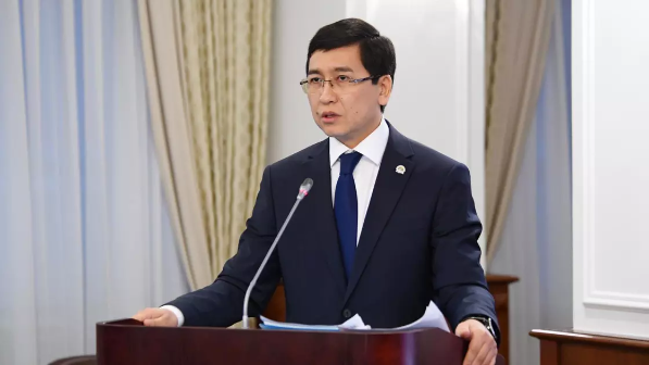 "Әйтеуір білгенін істеп жүр": Асхат Аймағамбетов археологиялық жұмыстарға қатысты шындықты айтты