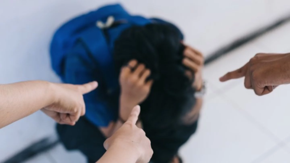 «Унитазға ұрып, қыздың басын жарған…» - Жекеменшік мектептегі сұмдық жағдай туралы тың ақпарат белгілі болды (ФОТО)