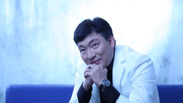 "Сен менің білмейсің ғой қадірімді…": Тоқтар Серіковтің жазбасы көпті ойландырып қойды (ВИДЕО)