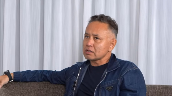 "Бірінші әйелімнен туған балаларға жақсы әке бола алмадым": Тұрсын Алагөзов ешкімге айтпаған сырын ашты (ВИДЕО)