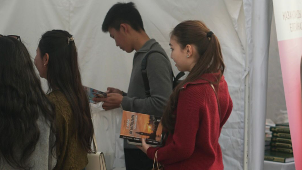 Алматының әдеби кеңістігі: Арбаттағы фестивальдерден Ұлттық кітапханадағы жаңа жобаларға дейінгі рухани серпін