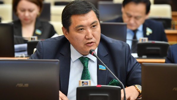 «Бос жер жоқ болғандықтан, тұрғындарға қауіп төнеді» - Бақытжан Базарбек маңызды бастама көтерді