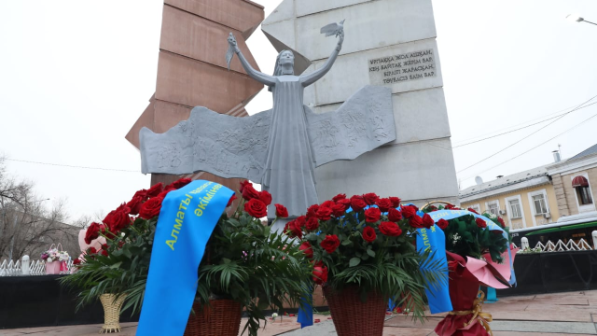 Алматыда Желтоқсан құрбандарына тағзым жасалды