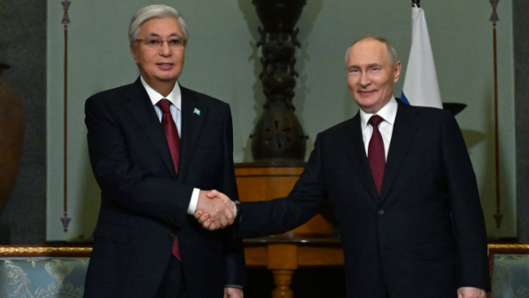 “Шешімдер қабылдадық”. Санкт-Петербургтегі кездесуде Тоқаев пен Путин не туралы сөйлесті? 