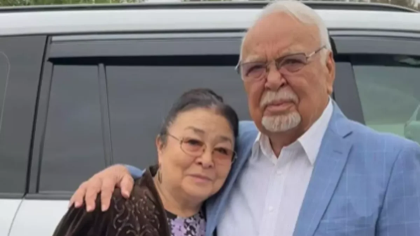 “Төлегенім алыс жолға кетті, енді Бекежаным…”: Меруерт Өтекешова Асанәлі Әшімовты есіне алды (ВИДЕО)