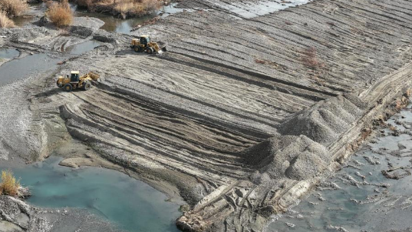 Жетісуда су тасқынына қарсы қорғаныс дамбылары салынып, өзен арналары нығайтылуда