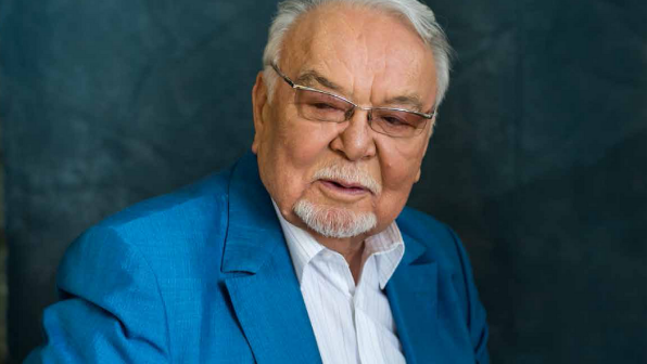 “Мен кеткеннен кейін оқисыздар. Ащы айтқан сөздер бар” - Асанәлі Әшімовтің ел білмеген қолжазбасы туралы жария болды (ВИДЕО)