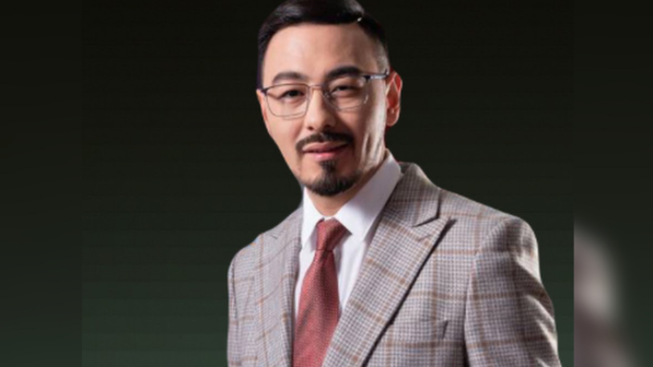 «Аллаға шүкір! Елмен біргемін»: Сүйінші! Руслан Өтепбай ел асыға күткен қуанышты жаңалығын бөлісті (ФОТО)