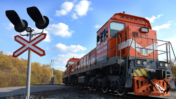 «Тепловозбен жеңіл көлік соқтығысқан»: Ақтаудағы оқыс оқиға туралы тың дерек шықты
