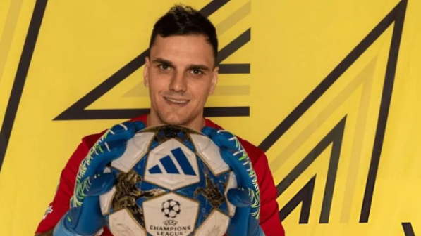 Қақпашы Александр Заруцкий "Қайраттан" кетті