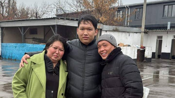 «Дені сау баламыз бір айдан соң табытпен оралды…» - Қайтыс болған сарбаздың жақындары жанайқайын айтты