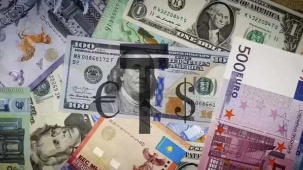 “Теңге әлсіреуі, доллар-еуро бағамының құбылуы”: Отандық экономиканы не күтіп тұр?