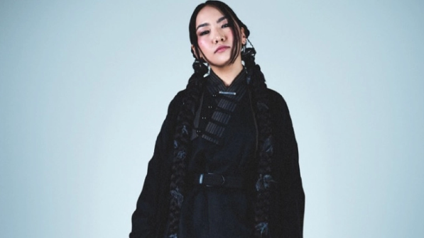 «Қазақ тілін әлем естуі тиіс»: Yenleak әйгілі COLORS жобасындағы тұңғыш қазақстандық қатысушы атанды (ВИДЕО)