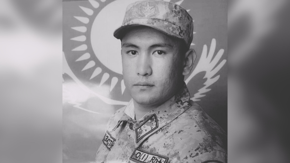 «Бензин иісіне уланып, қаза болған»: Маңғыстаудағы әскер қазасына қатысты жаңа дерек шықты