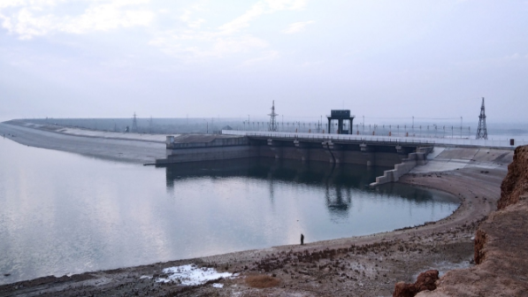 "Бұлай жалғаса берсе экологияға кері әсер етеді". Шардара су қоймасындағы су деңгейі күрт төмендеп кетті