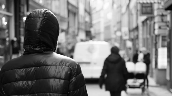 «Көпшілік алдында балағаттап, қоқан-лоқы жасаған»: Астанада бойжеткеннің ізіне түскен ер адамның әрекеті әшкере болды