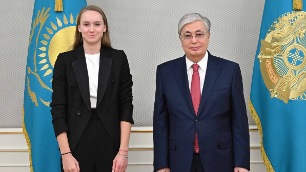 “Бүкіл әлемнің теннис қауымдастығы сүйсіне қарады”: Президент Елена Рыбакинаны жеңісімен құттықтады