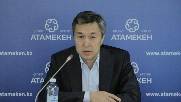 Райымбек Баталов Президенттің штаттан тыс кеңесшісі болып тағайындалды
