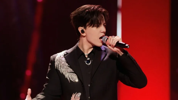 «Өте қуанышты сәт»: Димаш Құдайберген сүйінші жаңалығын бөлісті (ВИДЕО)