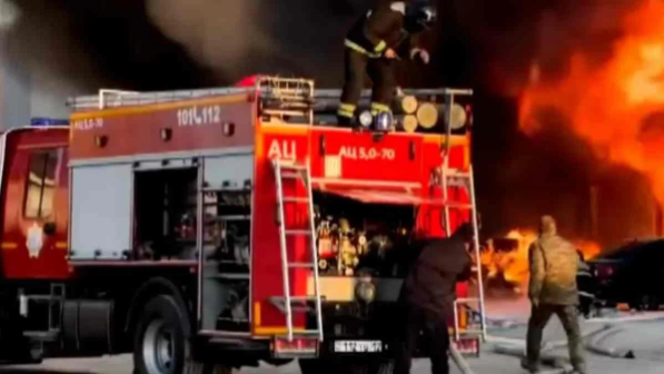 Шұғыл хабар: Ақтаудағы жанармай құю станциясында алапат өрт болып, салдарынан екі шетелдікті ауыр күйік шалды