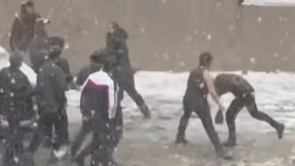 Шымкентте жол үстіндегі жанжал жаппай төбелеске ұласты (ВИДЕО)