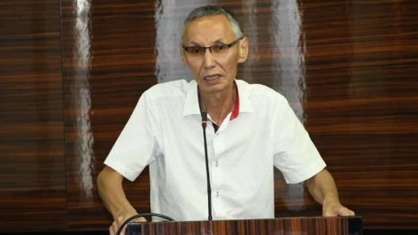  "Қазақстанда байлыққа таныс-тамыр арқылы жетесің, ал олигархтар бөлшек сауда, құрылыс, банктерді иеленіп алған"  - ардагер ұстаз