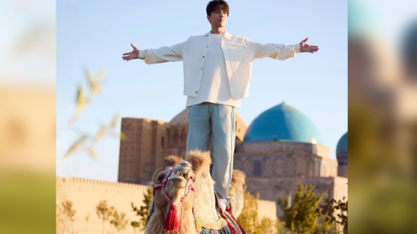 «Түйемен фотосессия»: Димаш Құдайберген көпшілікке ерекше суреттерін жария етті (ФОТО)