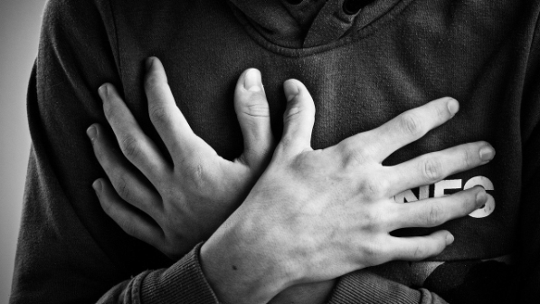 «Білек тұсын жарақаттаған»: Павлодардағы медициналық колледж студенті өз-өзіне қол салды