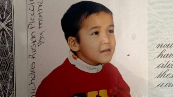 Америкалықтар асырап алған қарағандылық қазақ баласы туған анасын іздейді