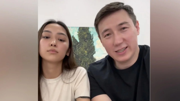 Әнші Рахат Тұрлыханов әйелін ұрды деген күдікпен тағы да ұсталды