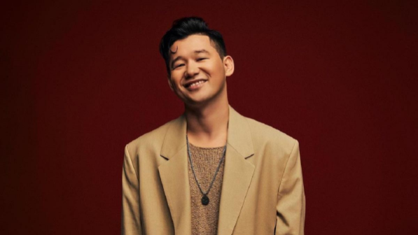 «Шапшы! Тоқтамашы!»: Әнші Серік Ибрагимов сүйінші жаңалығын жария етті (ВИДЕО)