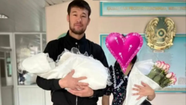 «Әкесіне балалары керек емес…»: Шавкат Рахмоновтың жары тосын жазба қалдырды